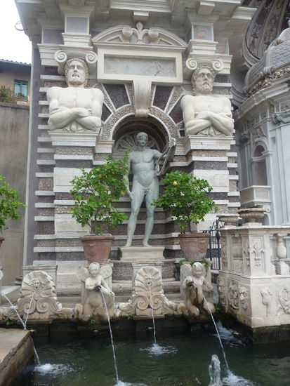 Brunnen der hydraulischen Orgel