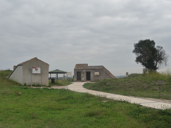 Einstiege zu den Grabkammern