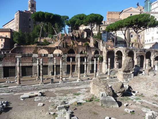 Säulenhalle im Caesar Forum