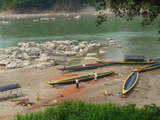 Boote am Rio Usumacinta