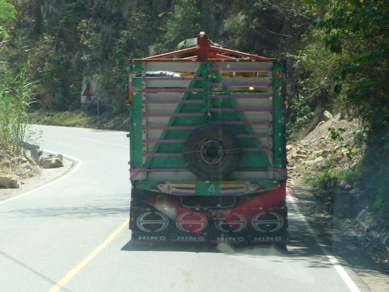 LKW kurz hinter der Grenze in Guatemala
