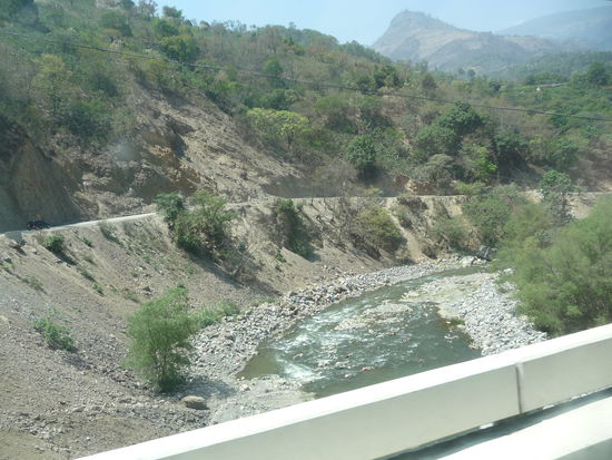 Einer von mehreren Flüßen im Hochland von Guatemala