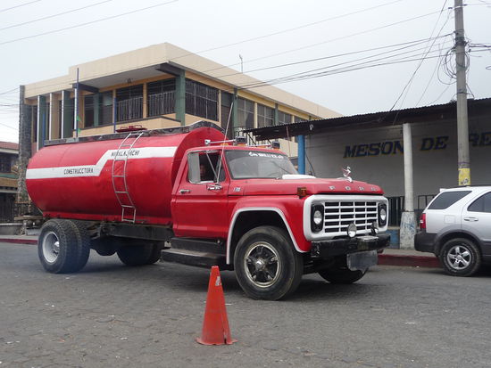 Tankwagen in Solola