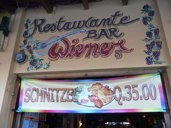 Wiener Schnitzel für 35 Quetzal = 3,50 Euro