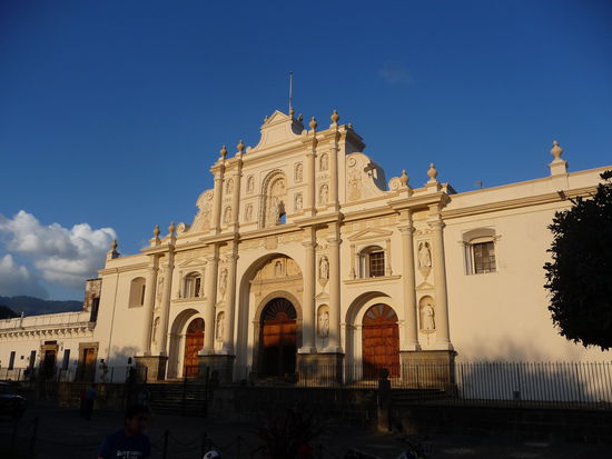 Kirche San Jose Catedral am Cenral Park im Zentrum von Antigua von 1541