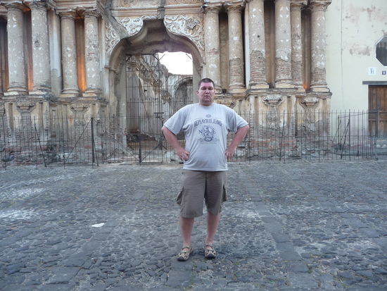 Ich vor der Kirche El Carmen