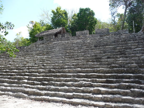 Opfertreppen in der Coba Gruppe