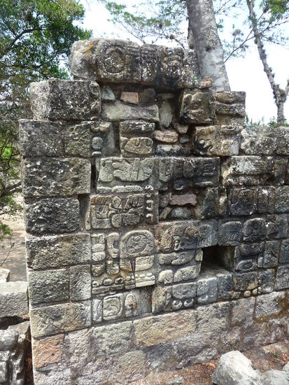 Hieroglyphen oben auf Struktur 8