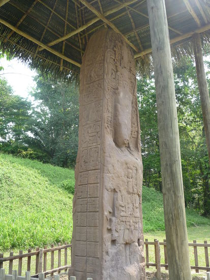 Stele D