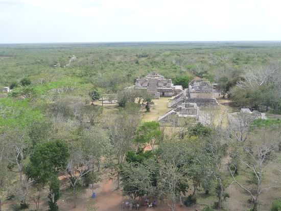 Blick von der Akropolis auf Ek Balam