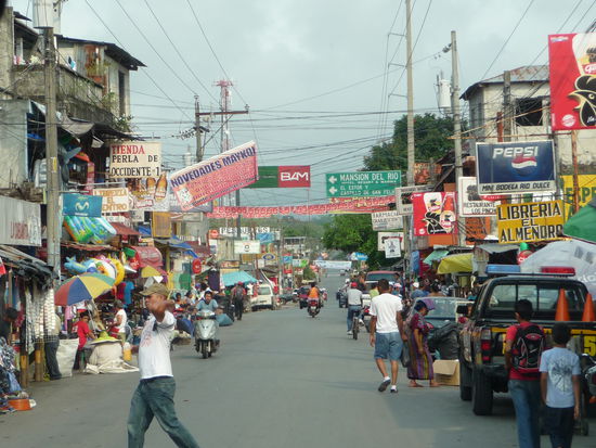 Abfahrt am frühen Morgen in Rio Dulce