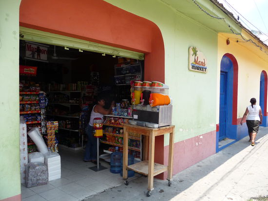 Frische Säfte und andere Getränke gibt  es hier