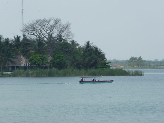 Blick auf Peten Itza See