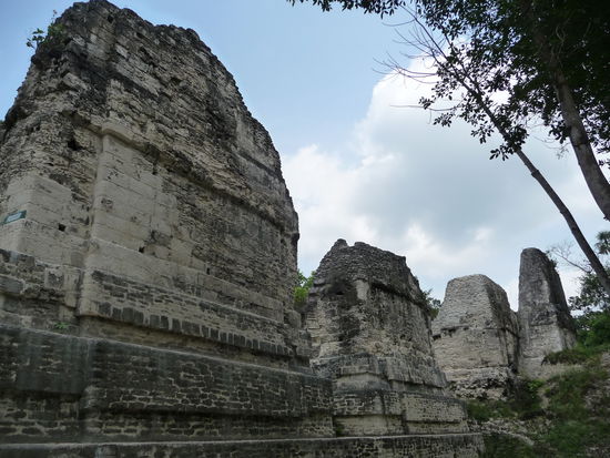 Platz der 7 Tempel - Südliche Akropolis Rückansicht