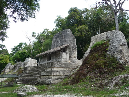 Platz der 7 Tempel - Südliche Akropolis