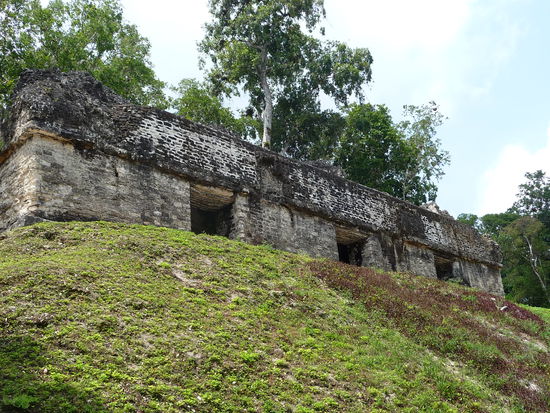 Platz der 7 Tempel - Südliche Akropolis