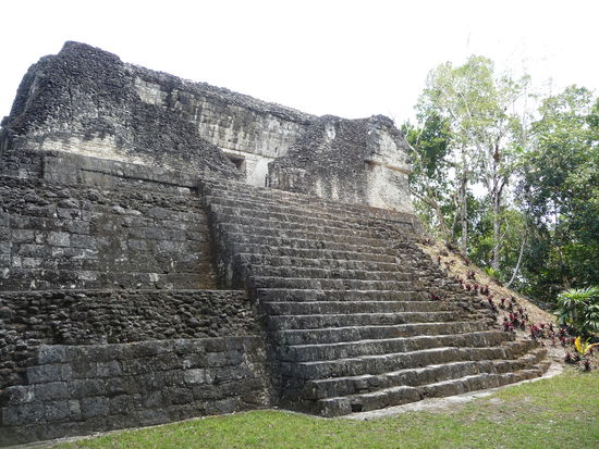 Tempel in der Zone Nord Komplex P