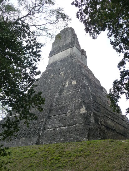 Rückansicht von Tempel I an der Grand Plaza