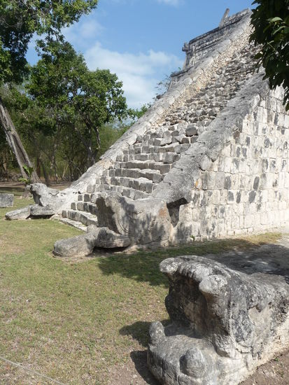 Osario von der Seite