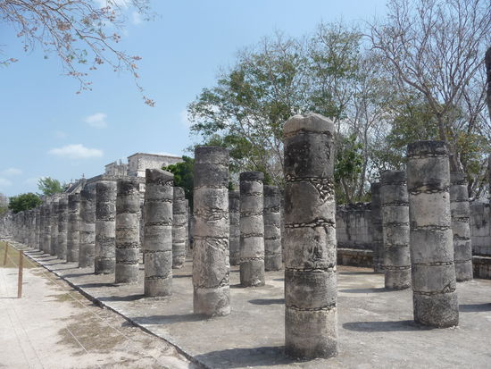 Halle der 1000 Säulen linke Seite Richtung Kriegertempel