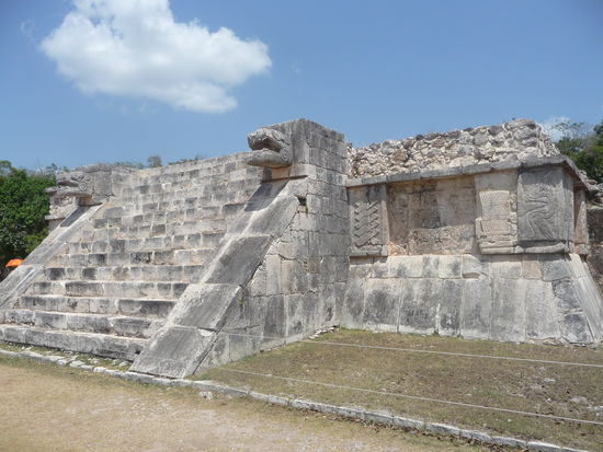 Zweite Venussplattform gegenüber der Pyramide des Kukulcan