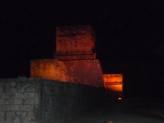 Jaguartempel am großen Ballspielplatz