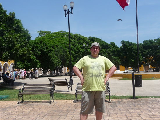 Ich am Hauptplatz von Izamal