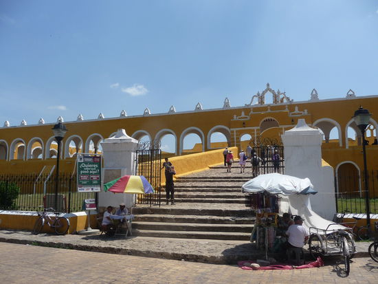 Aufgang zum Franziskaner Kloster San Antonio de Padua