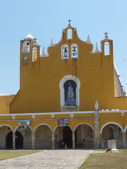 Haupteingang Franziskaner Kloster