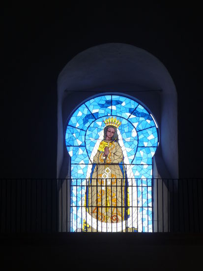 Fenstermalereien im Kloster