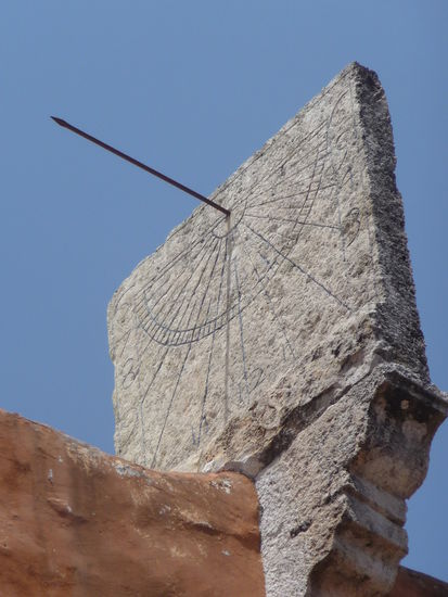 Sonnenuhr im Franziskaner Kloster