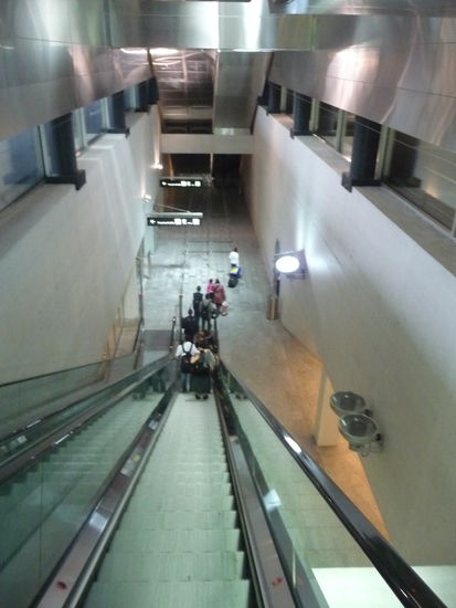 Hier geht es runter zum Sky Train