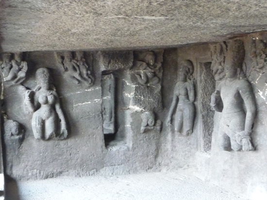 Wunderschöne Friese in den Aurangabad Höhlen