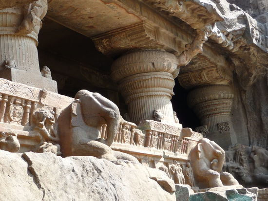 Jain Tempel 33 mit Elephanten als Wächter