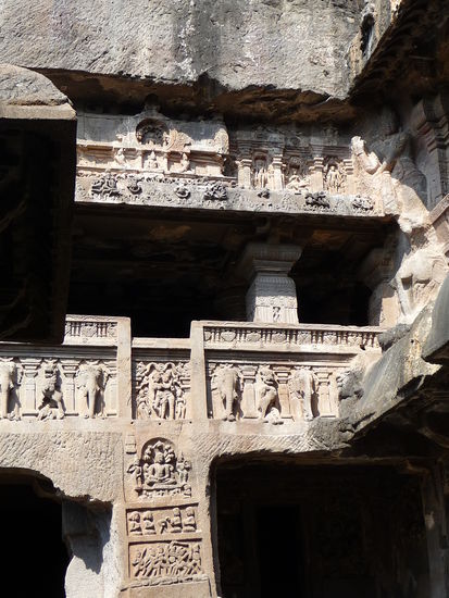 Jain Tempel 32 Panel of Parshwanath
