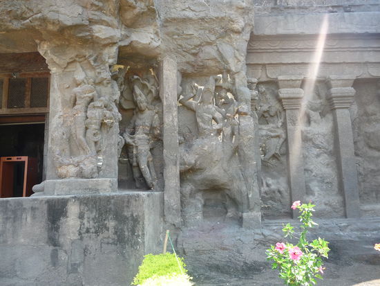Eingang Hindu Tempel 16 - Kailashanatha Tempel