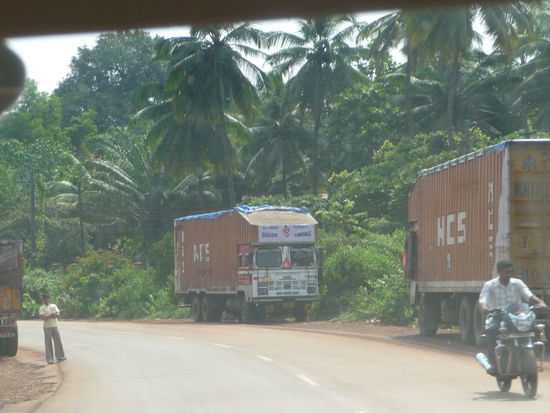 Eindrücke während der Fahrt nach Badami