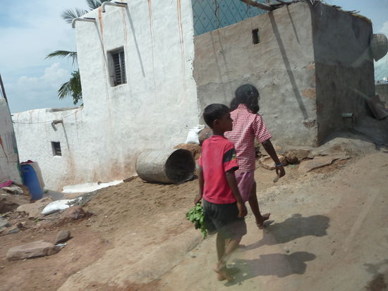 Eindrücke auf der Fahrt zum Agastya See in Badami