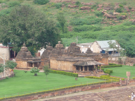 Ein weiterer Tempel am Agastya See in Badami