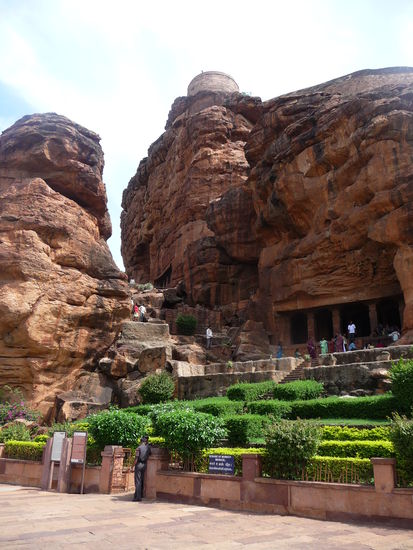 Eingang Höhlentempel von Badami
