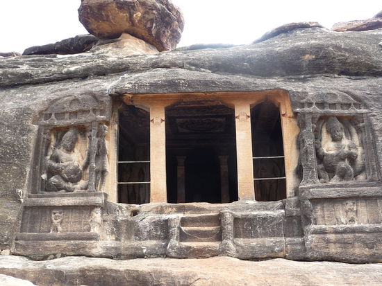 Ravana Phadi Cave