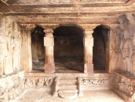 Ravana Phadi Cave