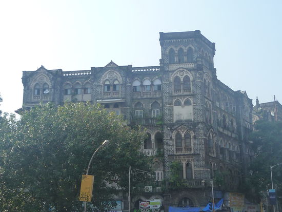 Häuser aus der englischen Kolonialzeit im Stadtteil Colaba