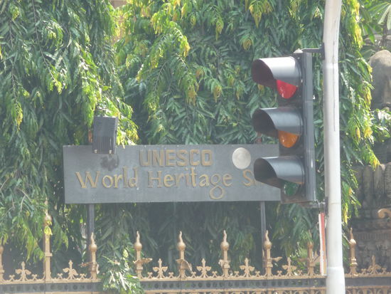 Und wie könnte es anders sein bei so einen interessanten Bauwerk es gehört wie hier auch zu lesen ist seit 2004 zum UNESCO WELTKULTURERBE !!