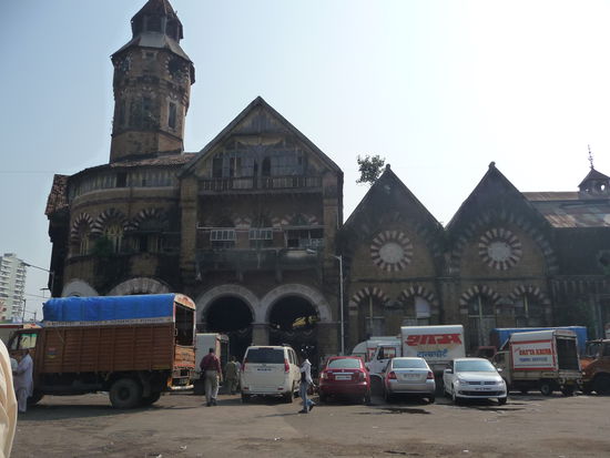 Bis 1869 erbauter Crawford Markt - Handelsplatz für Obst,Gemüße und Geflügel aber auch anderen Dingen.Einer der berühmtesten Märkte der Stadt und einst der Bauch von Mumbai.
