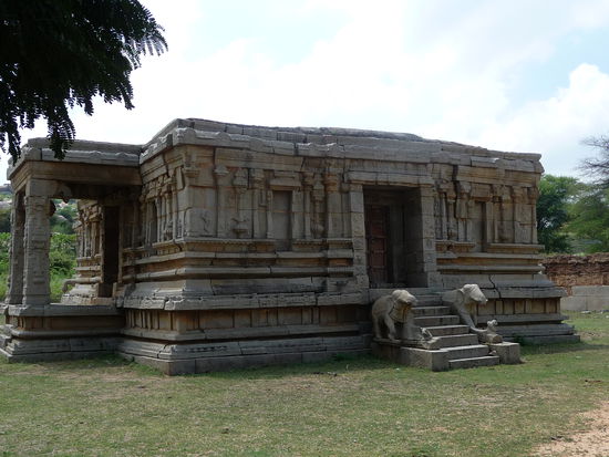 Rund um den Vitthal Swami Tempel