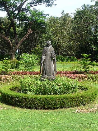 Park vor der St. Cajetan Kathedrale