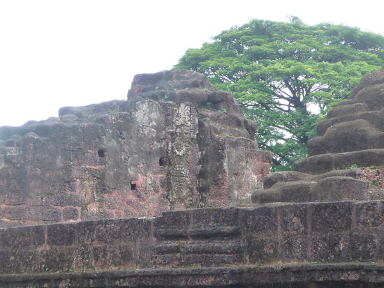 Reste des Augustinischen Klosters in Old Goa