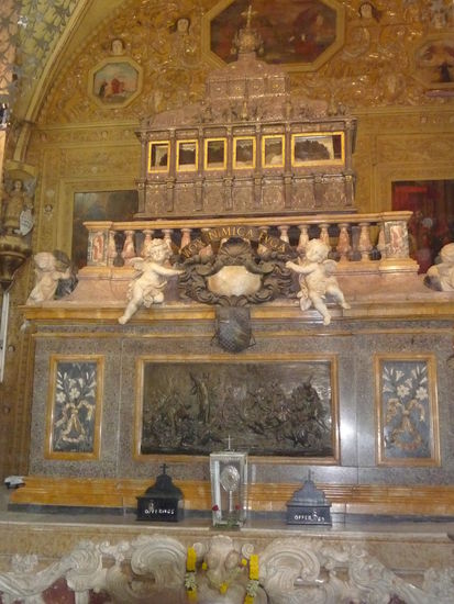 Mausoleum des heiligen Franziskus Xavier in der Basilika Bon Jesus