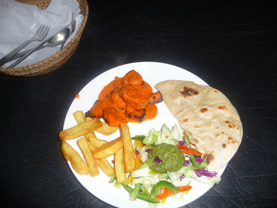 Leckeres Essen für stolze 200 Rupie = 3 Euro